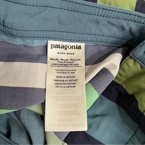 Boy's Patagonia Wavefarer Boardshorts Striped UPF 50 Size 16 - Picture 12 of 13